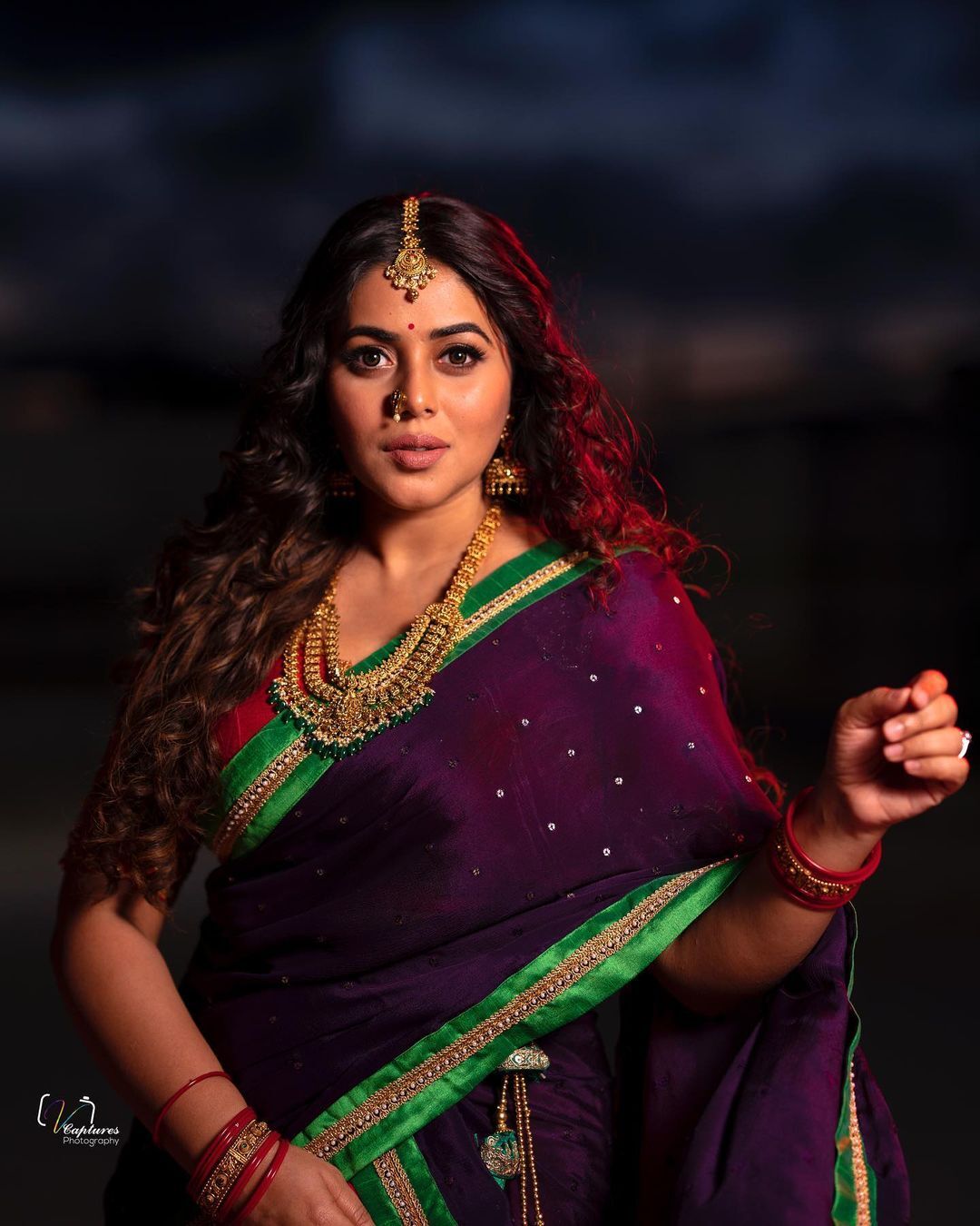 INDIAN TV ACTRESS POORNA PHOTOSHOOT IN BEAUTIFUL BLUE HALF SAREE 5